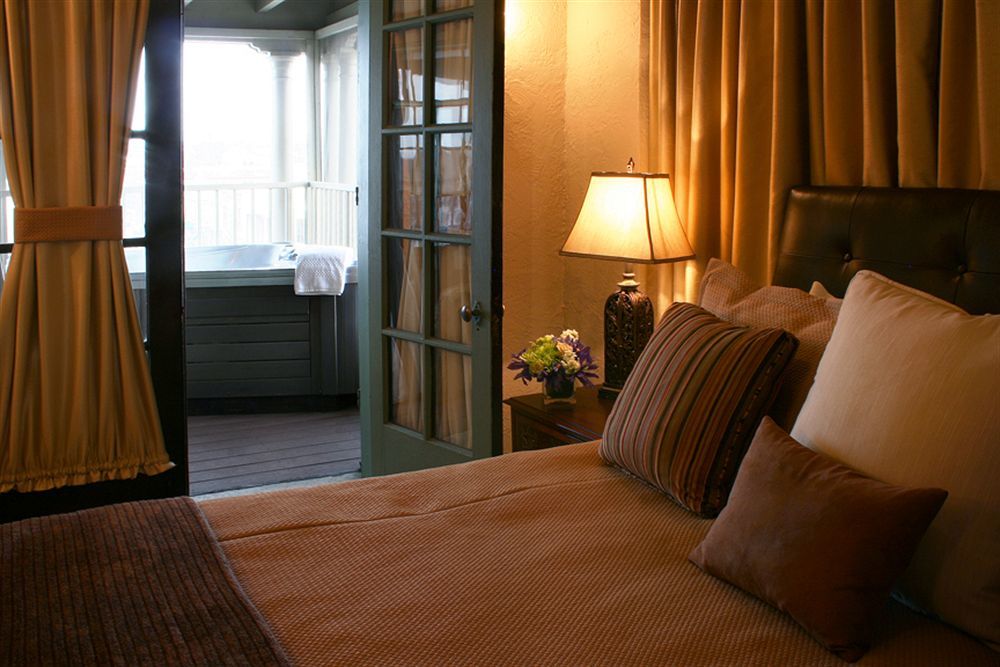 Hotel Baker 세인트 찰스 외부 사진